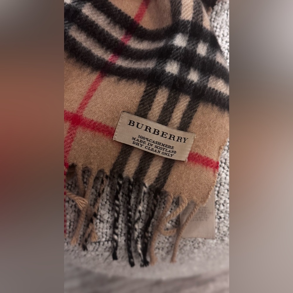 Authentic Burberry unisex cashmere nova check scarf